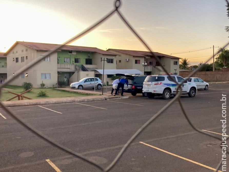 Rapaz de 22 anos morre engasgado com uva na frente da mãe em Campo Grande Rapaz de 22 anos morre engasgado com uva na frente da mãe em Campo Grande