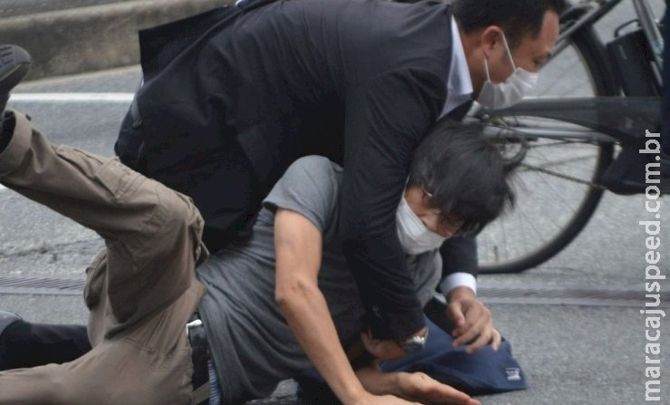 Suspeito de matar Shinzo Abe é preso pela polícia japonesa Suspeito de matar Shinzo Abe é preso pela polícia japonesa