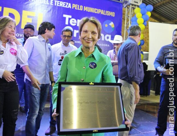 Tereza Cristina recebe Diploma de Mérito Legislativo em Três Lagoas Tereza Cristina recebe Diploma de Mérito Legislativo em Três Lagoas