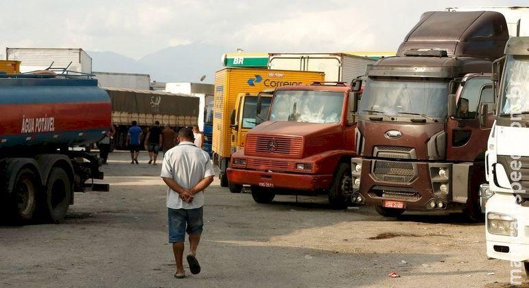 Voucher para caminhoneiros será pago em seis parcelas