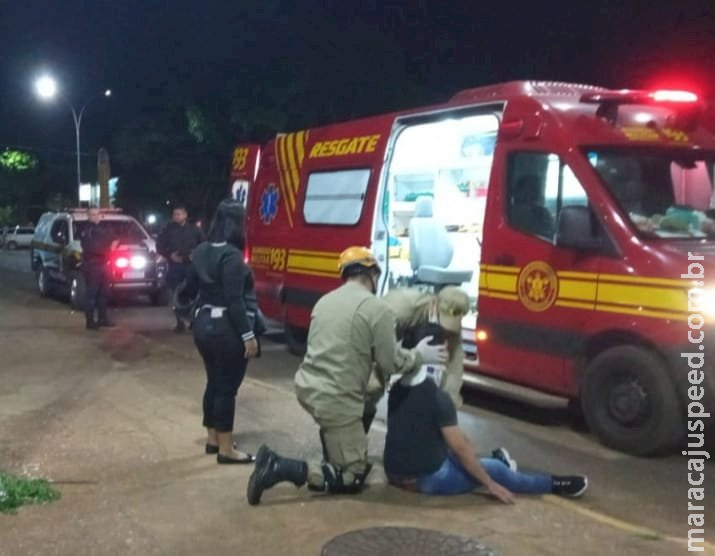 Acidente entre carro e moto deixa uma pessoa ferida na noite desta terça-feira Acidente entre carro e moto deixa uma pessoa ferida na noite desta terça-feira