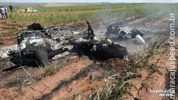 Avião bimotor que era perseguido é encontrado em chamas Avião bimotor que era perseguido é encontrado em chamas