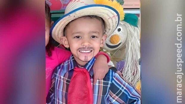 Criança que caiu em buraco e ficou preso por 17 horas morre em MG Criança que caiu em buraco e ficou preso por 17 horas morre em MG