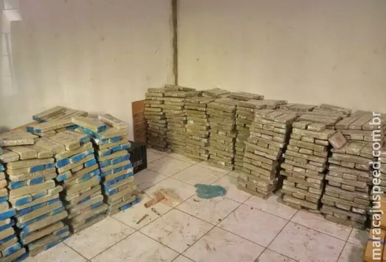 Ferro-velho escondia mais de quatro toneladas de maconha Ferro-velho escondia mais de quatro toneladas de maconha