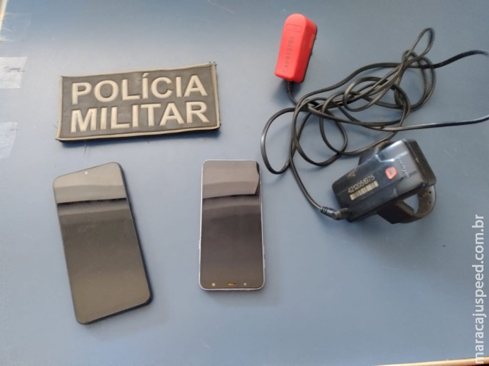 Homem com tornozeleira é preso pela PM após furto de celulares de loja