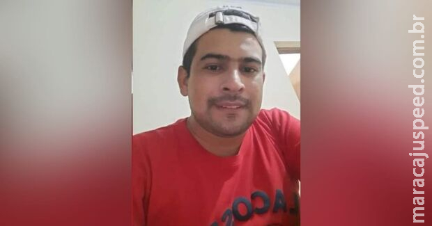 Homem leva cinco tiros em frente de casa na fronteira