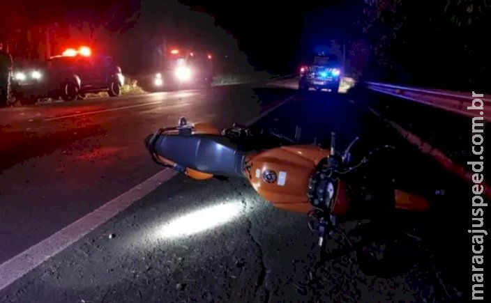 Homem morre ao perder controle de motocicleta durante a madrugada