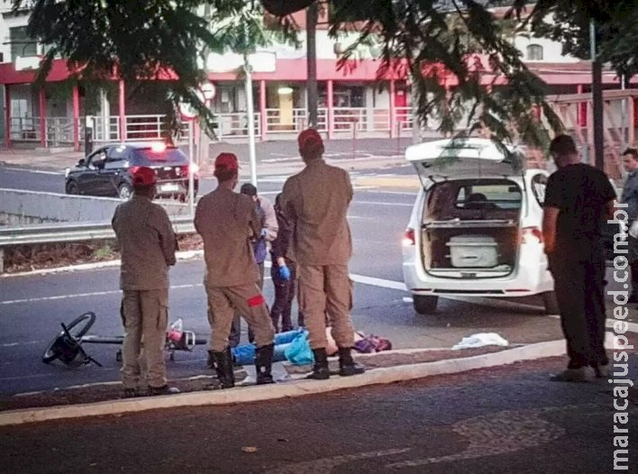 Homem sofre traumatismo e morre ao bater bicicleta em bueiro aberto Homem sofre traumatismo e morre ao bater bicicleta em bueiro aberto