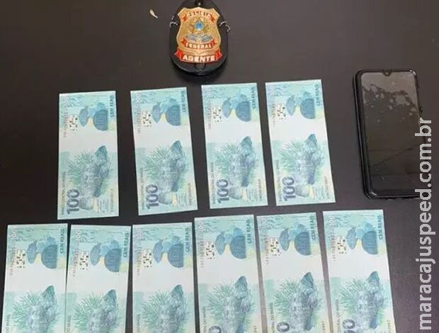 Homem tenta enviar notas de R$100 falsas pelos Correios e acaba preso em Ponta Porã Homem tenta enviar notas de R$100 falsas pelos Correios e acaba preso em Ponta Porã