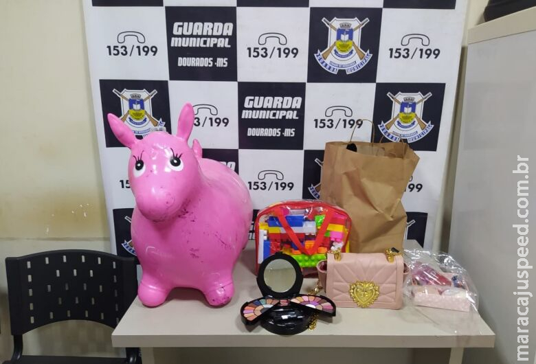 Jovem é preso aplicando golpes do Jovem é preso aplicando golpes do