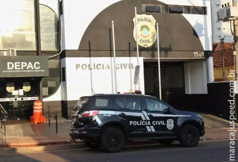 Motorista bêbado é preso após invadir casa de mulher e desacatar policiais Motorista bêbado é preso após invadir casa de mulher e desacatar policiais