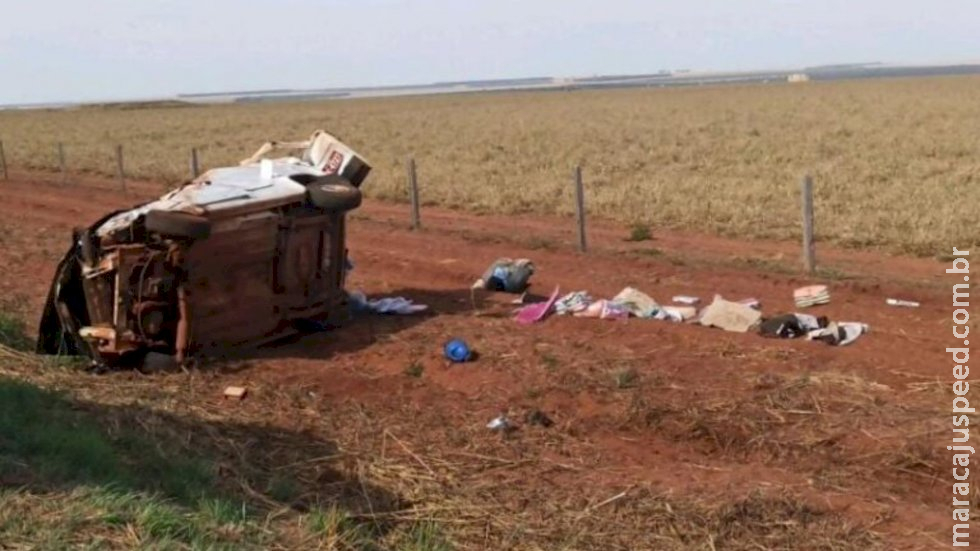 Motorista morre ao ser arremessado de carro em acidente na BR-060