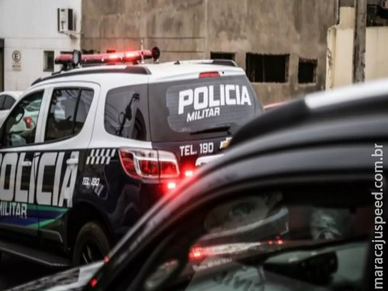 Mulher tem dente quebrado a soco em festa ao tentar impedir que homem a agarrasse Mulher tem dente quebrado a soco em festa ao tentar impedir que homem a agarrasse