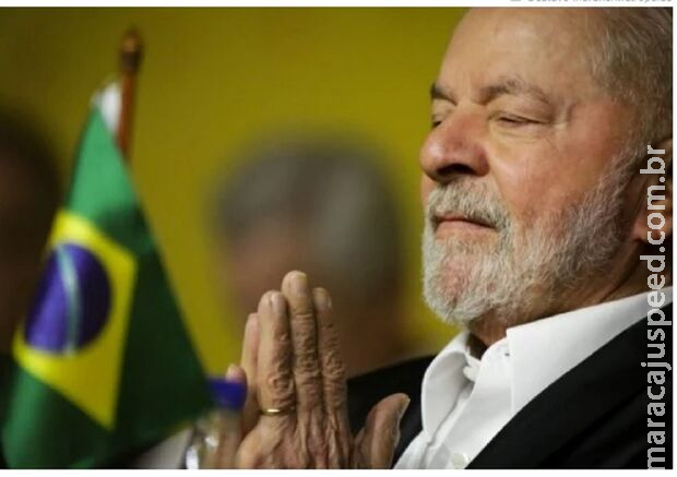 Para segurança, Lula usa colete à prova de bala e limita comida contra envenenamento Para segurança, Lula usa colete à prova de bala e limita comida contra envenenamento