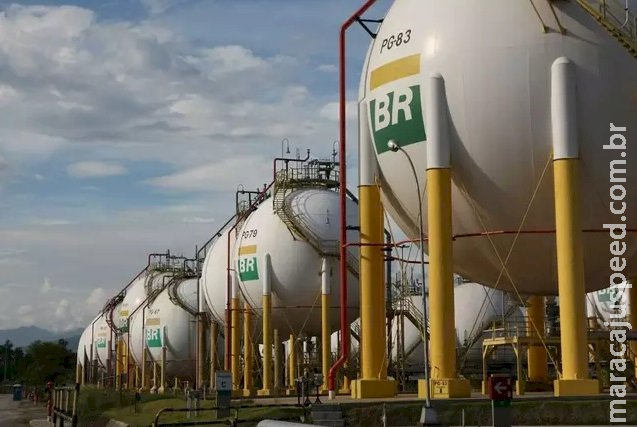 Petrobras reduz preço do diesel em 3,56% a partir de sexta-feira Petrobras reduz preço do diesel em 3,56% a partir de sexta-feira