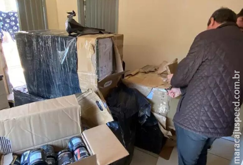 Polícia descobre depósito de contrabando e jovem acaba preso Polícia descobre depósito de contrabando e jovem acaba preso