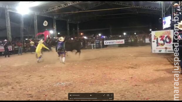 Salva-vidas é atingido por touro durante rodeio e fica desacordado em Aquidauana