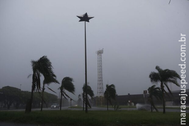 Tempestade pode ter ventos de 100 Km/h e alagamentos em MS Tempestade pode ter ventos de 100 Km/h e alagamentos em MS