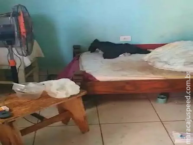 "Tô com sede": idoso grita por socorro após ficar 2 dias sem água e comida "Tô com sede": idoso grita por socorro após ficar 2 dias sem água e comida