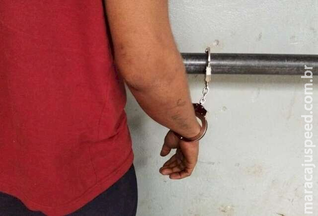 Vítima de furto, morador encontra casa revirada e suspeito dormindo em sua cama Vítima de furto, morador encontra casa revirada e suspeito dormindo em sua cama