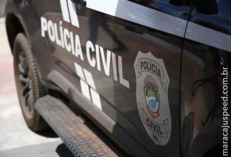Após negar crime, populares confirmam que padrasto jogou bebê no chão Após negar crime, populares confirmam que padrasto jogou bebê no chão