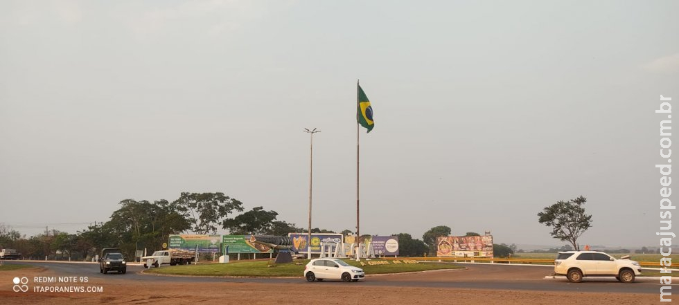 Avanço de frente fria derruba temperaturas e tempo seco dará trégua em MS Avanço de frente fria derruba temperaturas e tempo seco dará trégua em MS