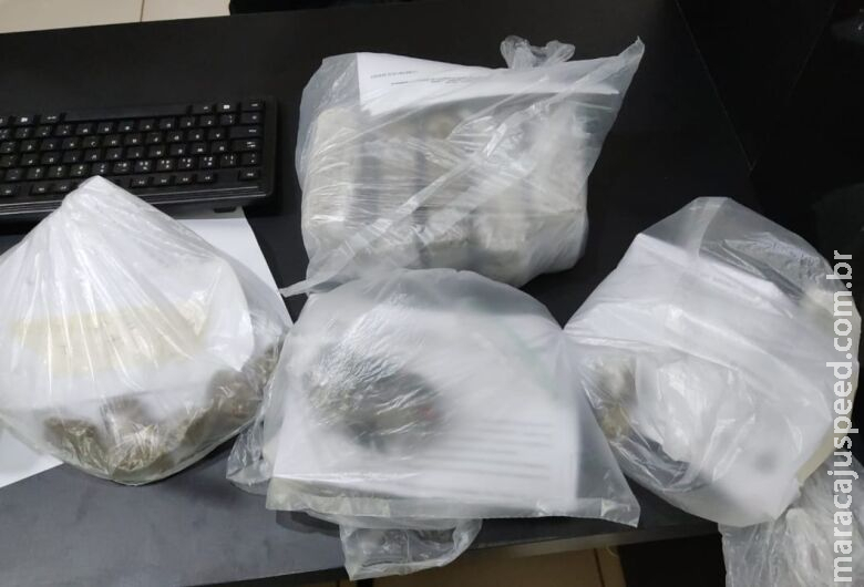 Detento é flagrado com porções de cocaína e maconha em cela da PED Detento é flagrado com porções de cocaína e maconha em cela da PED