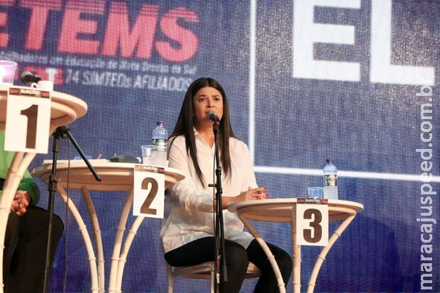Durante debate, Rose reforça compromissos com a educação e garante que vai abrir Durante debate, Rose reforça compromissos com a educação e garante que vai abrir