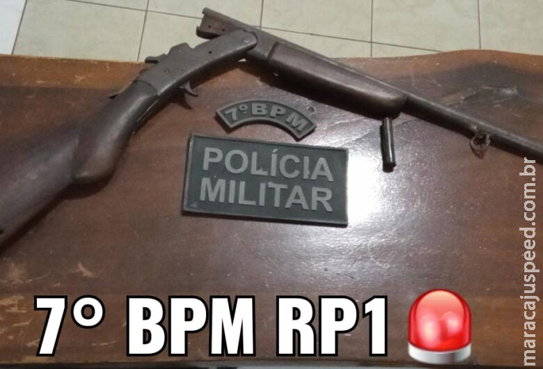 Homem aponta espingarda e ameaça irmão de morte por causa de terras