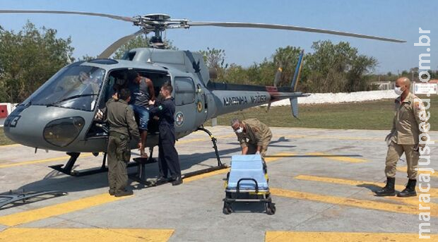 Homem cai do cavalo e é resgatado com helicóptero da Marinha em MS Homem cai do cavalo e é resgatado com helicóptero da Marinha em MS
