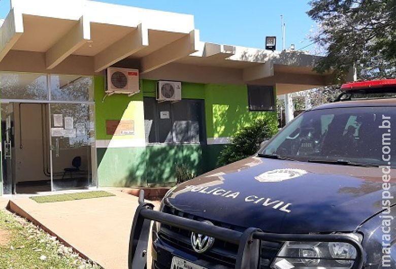 Homem é acusado de espalhar vídeos em que aparece fazendo sexo com a ex Homem é acusado de espalhar vídeos em que aparece fazendo sexo com a ex