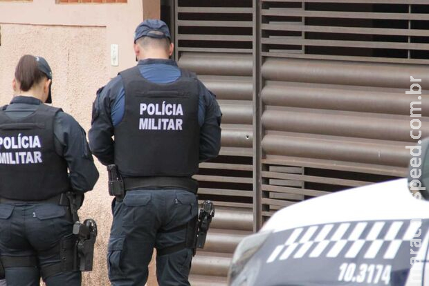 Homem espanca mulher e filha dentro de casa em Três Lagoas