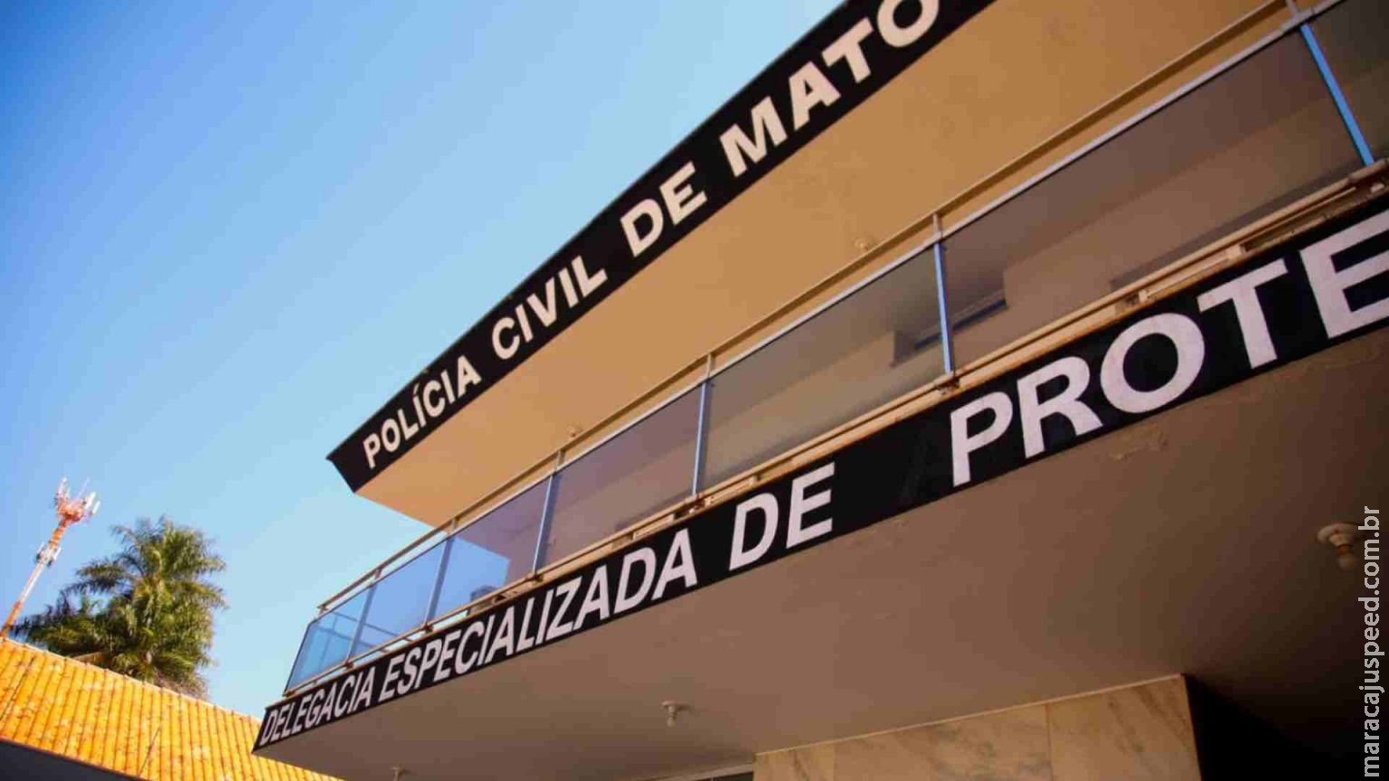Mãe fica proibida de se aproximar de menina de 5 anos que estava abandonada em bairro