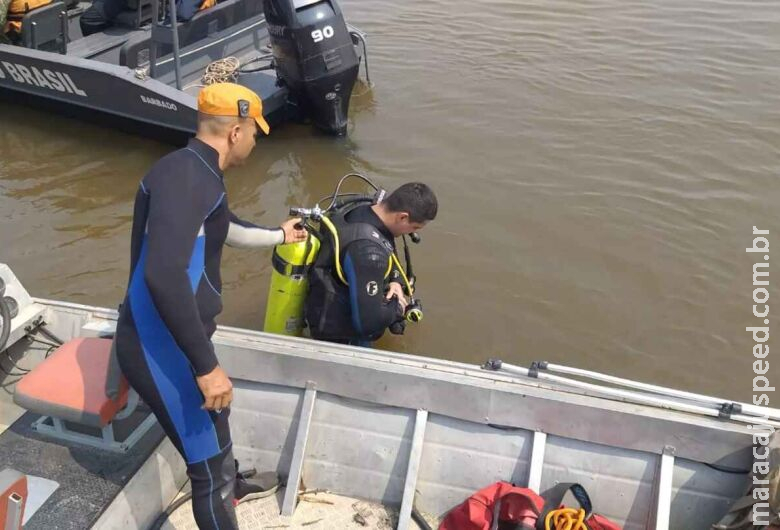 Mergulhadores retomam busca por artesão que desapareceu no Rio Paraguai Mergulhadores retomam busca por artesão que desapareceu no Rio Paraguai