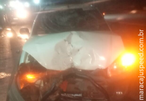 Motociclista bate em carro e tem fraturas múltiplas em Corumbá Motociclista bate em carro e tem fraturas múltiplas em Corumbá