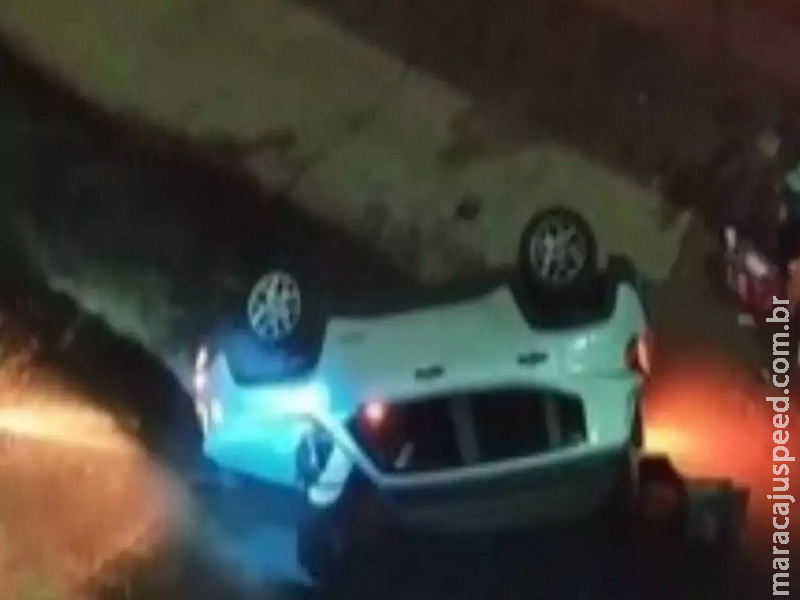 Mulher socorrida após carro cair em córrego na Ernesto Geisel está em coma na Santa Casa Mulher socorrida após carro cair em córrego na Ernesto Geisel está em coma na Santa Casa