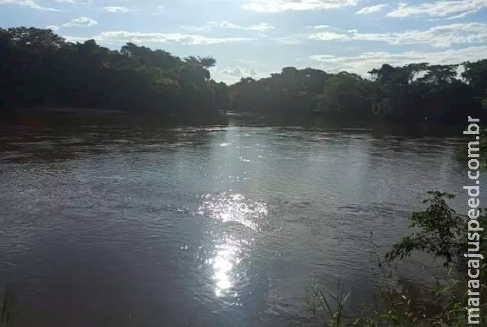 Pescando com amigos, jovem desaparece ao mergulhar em rio Pescando com amigos, jovem desaparece ao mergulhar em rio