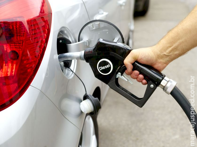 Petrobras anuncia redução de R$ 0,30 no preço do diesel para distribuidoras Petrobras anuncia redução de R$ 0,30 no preço do diesel para distribuidoras