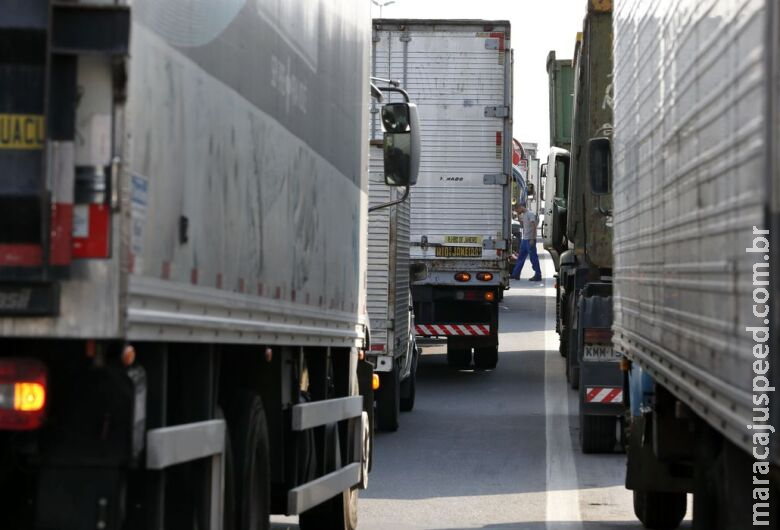 Prazo para autodeclaração de caminhoneiros é prorrogado para dia 12 Prazo para autodeclaração de caminhoneiros é prorrogado para dia 12