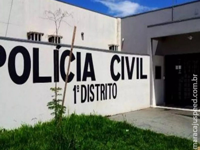 Adolescente de 16 anos fica ferida ao ser espancada por colegas com pedradas Adolescente de 16 anos fica ferida ao ser espancada por colegas com pedradas