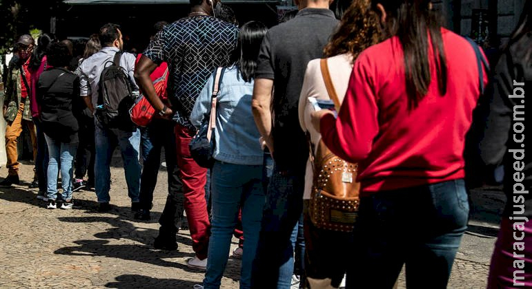Brasil tem a maior queda do desemprego em um ano entre 40 países