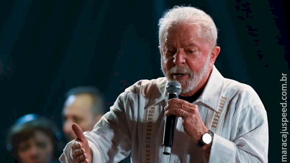 Campanha de Lula pede para apoiadores vestirem branco para votar Campanha de Lula pede para apoiadores vestirem branco para votar