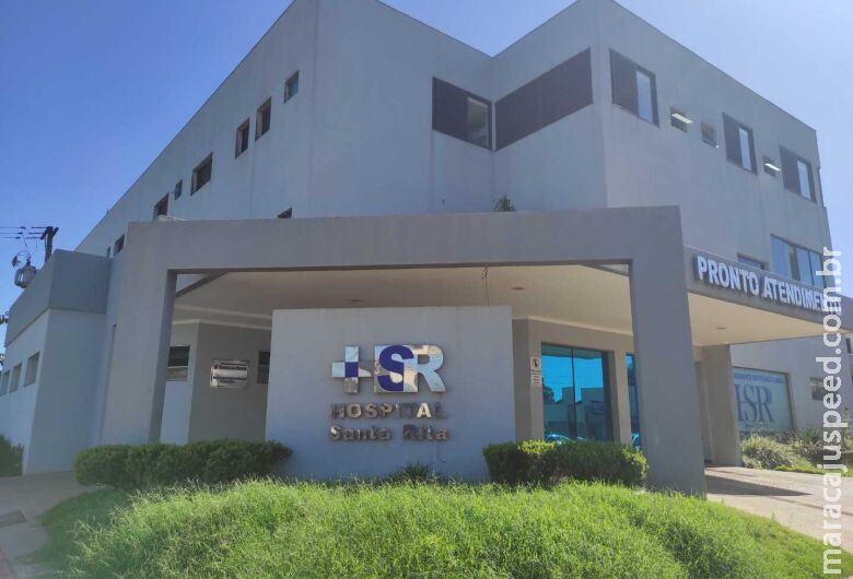 Criança tem dedo amputado após acidente em escada rolante Criança tem dedo amputado após acidente em escada rolante
