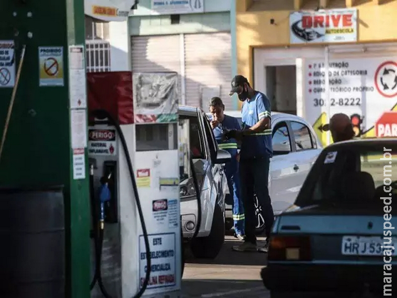 Depois de 4 meses em queda, preço da gasolina para de cair em MS. Depois de 4 meses em queda, preço da gasolina para de cair em MS.