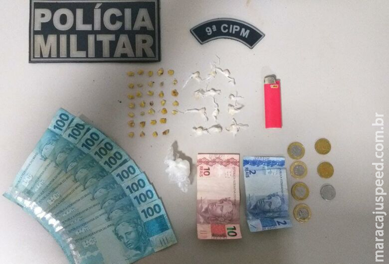 Dupla é presa por tráfico de drogas no Jardim Independência Dupla é presa por tráfico de drogas no Jardim Independência