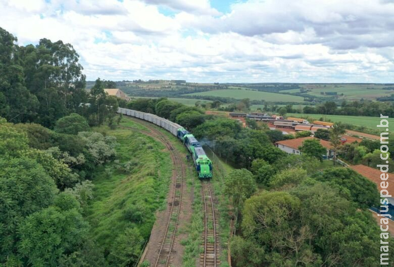 Governo do Estado entrega projeto de lei para expandir ferrovias em MS Governo do Estado entrega projeto de lei para expandir ferrovias em MS