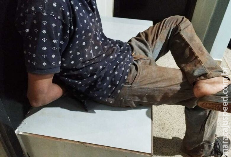 Homem com mais de 30 passagens policiais é preso em flagrante por furto Homem com mais de 30 passagens policiais é preso em flagrante por furto