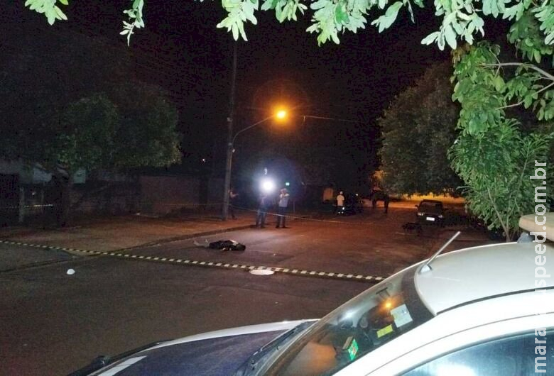 Homem de 44 anos é assassinado a golpes de faca em residência Homem de 44 anos é assassinado a golpes de faca em residência