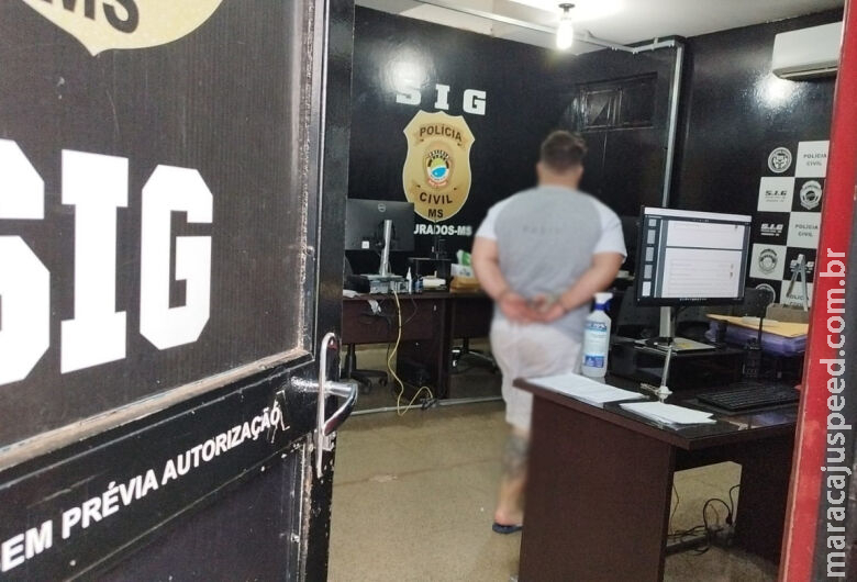 Homem é preso com buchas de maconha no Jardim Itália Homem é preso com buchas de maconha no Jardim Itália