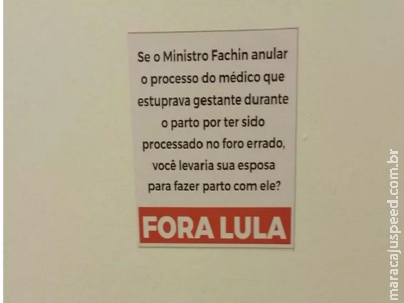Hospital de Campo Grande diz que retirou placas com mensagem política de banheiro Hospital de Campo Grande diz que retirou placas com mensagem política de banheiro